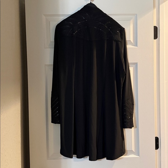 Antthony Elegant Black Blazer with camisole - Picture 5 of 5